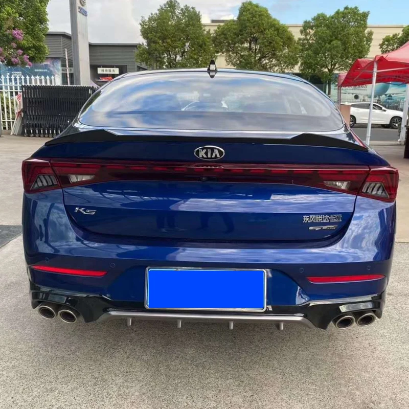 Alerón trasero KIA KIA K5 en negro brillante estilo V