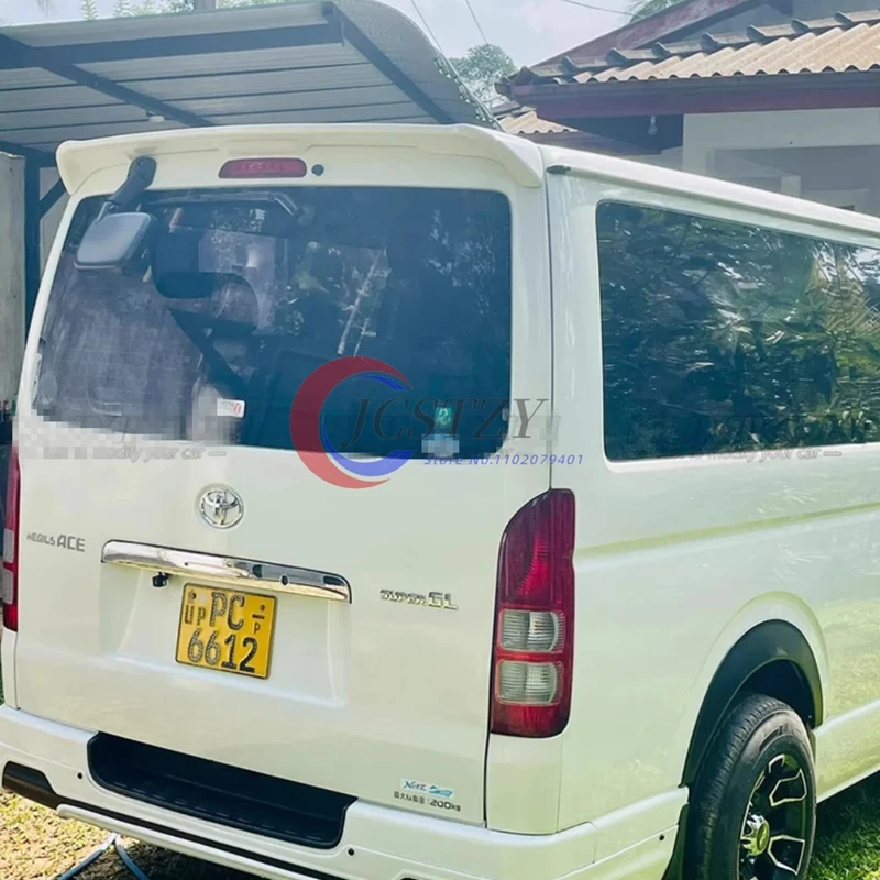 Lateral Hiace con alerón
