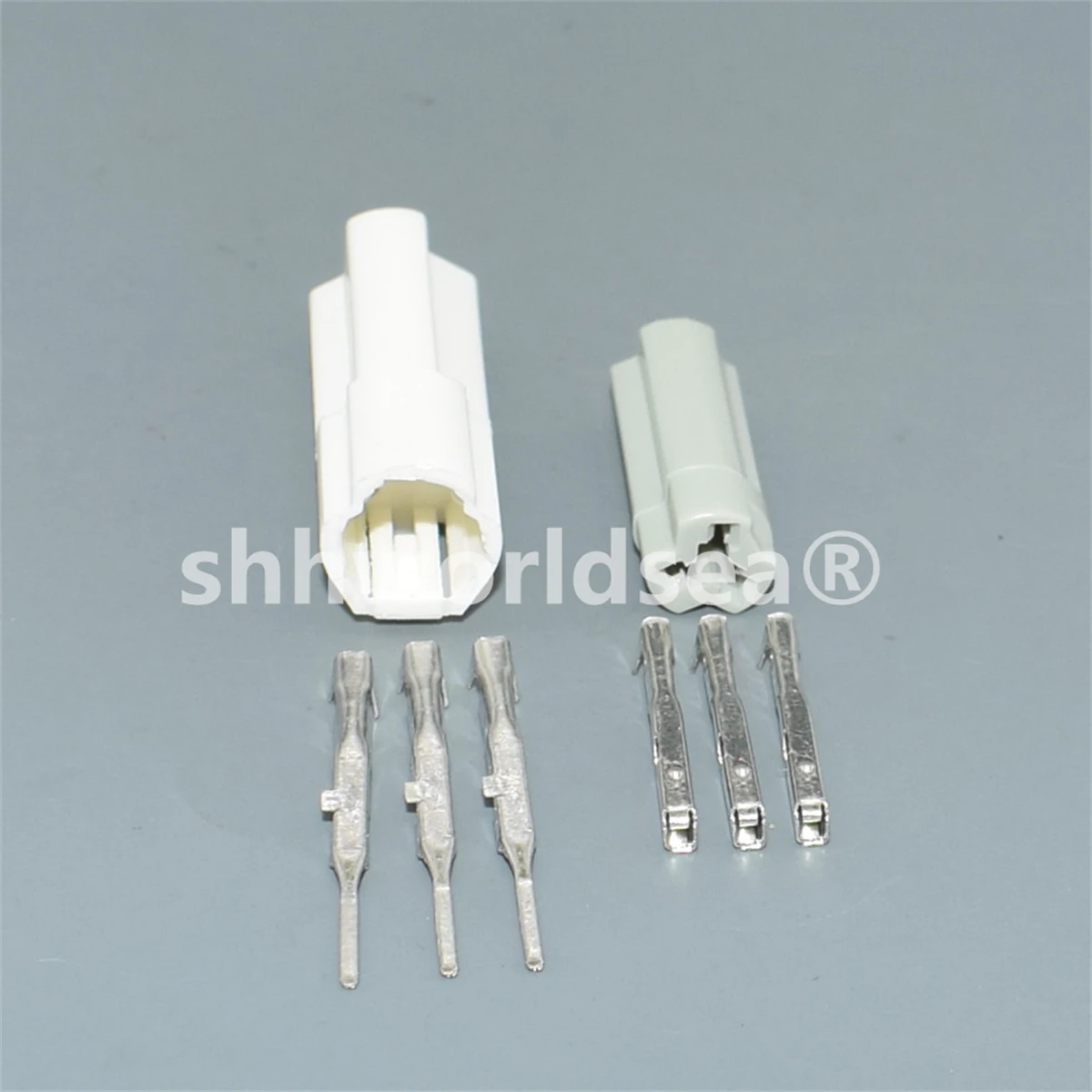 Vista frontal del conector macho y hembra