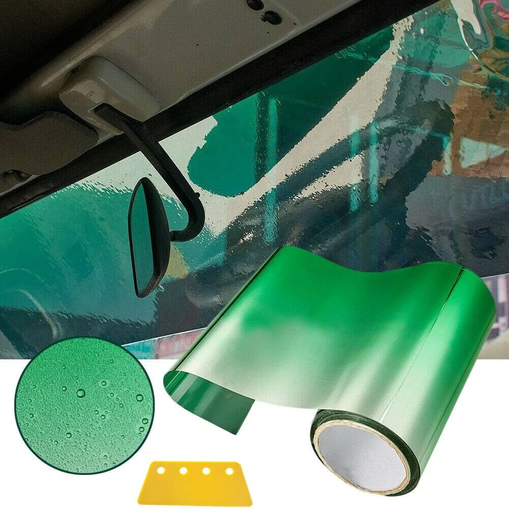 Detalle del film aplicado sobre una ventanilla mostrando efecto verde