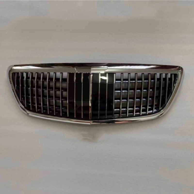 Rejilla cromada para radiador Mercedes Benz vista frontal