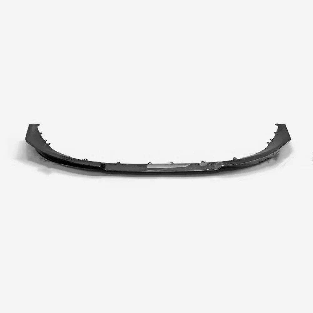 Detalle de la fibra de carbono del labio para FIAT Abarth