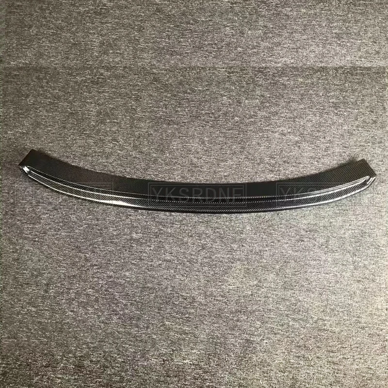 Detalle de la textura en fibra de carbono