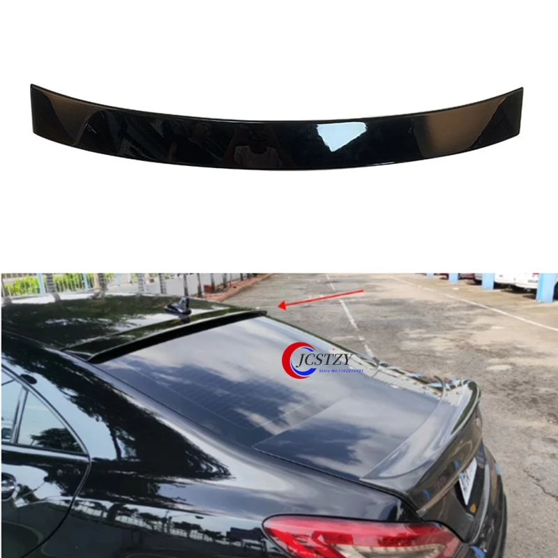 Vista frontal del spoiler techo W218