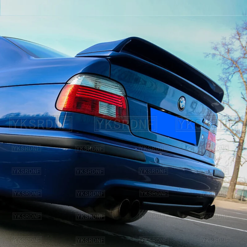 Alerón BMW E39 instalado vista posterior