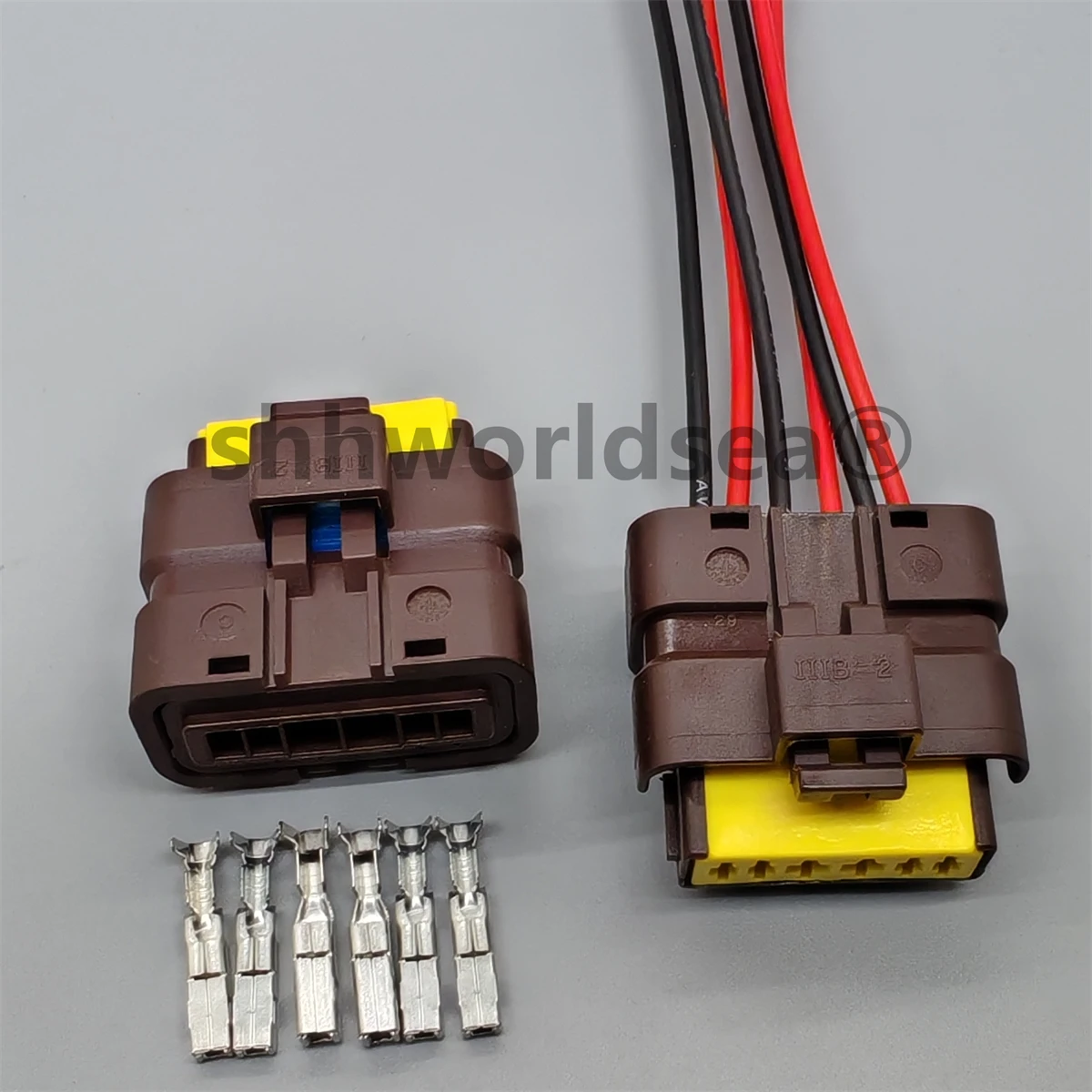 Vista frontal del conector