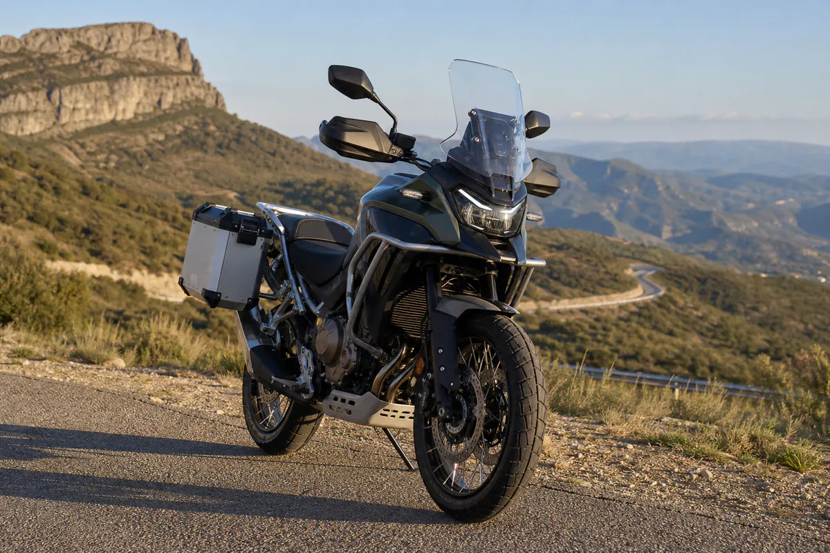 CFMoto 800MT ES, lo que necesitas saber: análisis y características